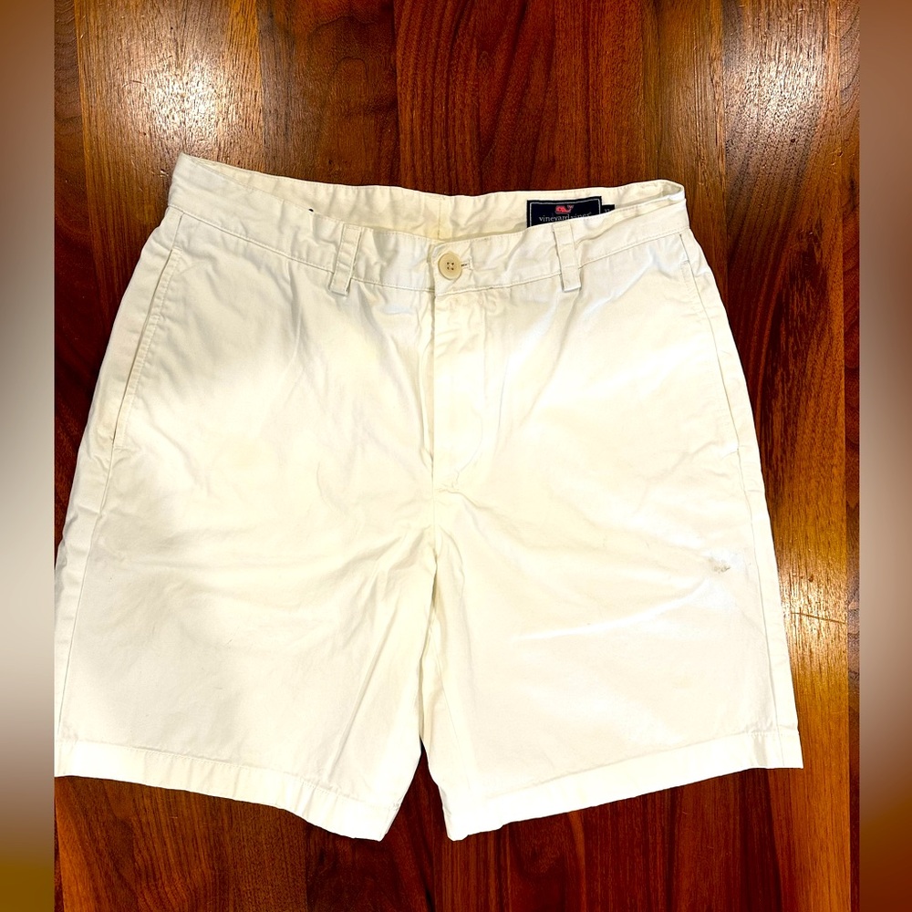 Men’s vineyard vines shorts
